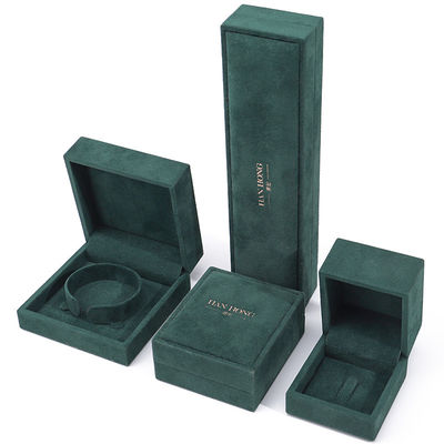 acheter Vente en gros Fabrication de luxe Coffret de bijoux en velours Logo personnalisé Collier vert foncé Bracelet Boucles d'oreilles Anneau Emballage Coffret de bijoux en velours online manufacture