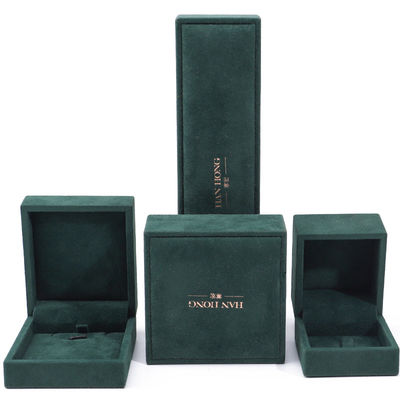 Vente en gros Fabrication de luxe Coffret de bijoux en velours Logo personnalisé Collier vert foncé Bracelet Boucles d'oreilles Anneau Emballage Coffret de bijoux en velours