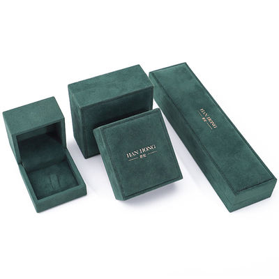 Vente en gros Fabrication de luxe Coffret de bijoux en velours Logo personnalisé Collier vert foncé Bracelet Boucles d'oreilles Anneau Emballage Coffret de bijoux en velours