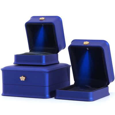acheter Boîte d'emballage personnalisée de bijoux de couronne de luxe avec lumière LED et design manuel online manufacture