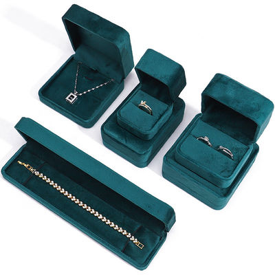 Vente en gros Fabrication de bijoux de luxe Boîte d'emballage Logo personnalisé personnalisé haut de gamme Collier vert foncé Bracelet Boucles d'oreilles Bague Emballage Boîte de bijoux de velours