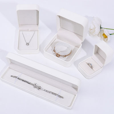 acheter Boîte à bijoux en cuir en PU blanc, étui à bijoux en cuir pour bracelet pendentif à bague online manufacture