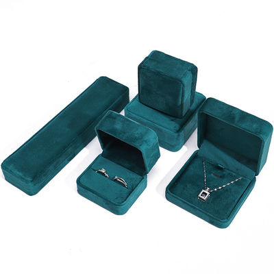Vente en gros Fabrication de bijoux de luxe Boîte d'emballage Logo personnalisé personnalisé haut de gamme Collier vert foncé Bracelet Boucles d'oreilles Bague Emballage Boîte de bijoux de velours