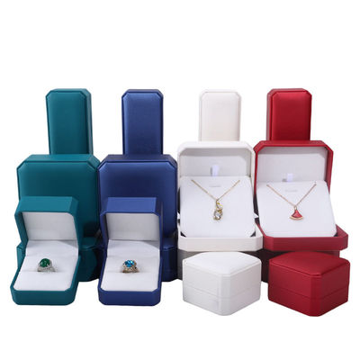 acheter Boîte à bijoux en cuir carré pour emballage personnalisé de boucles d'oreilles Bracelet Collier Ring online manufacture