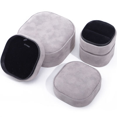 Boîte à bijoux de luxe avec couvercle et base de qualité supérieure Boîte à bijoux de velours gris avec logo