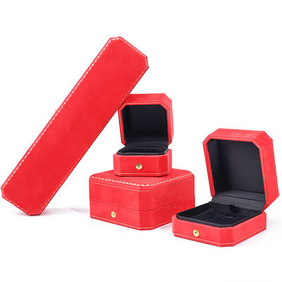 Logo personnalisé Package de bijoux en velours rouge pour pendentifs Boucles d'oreilles Bracelet Collier Ring