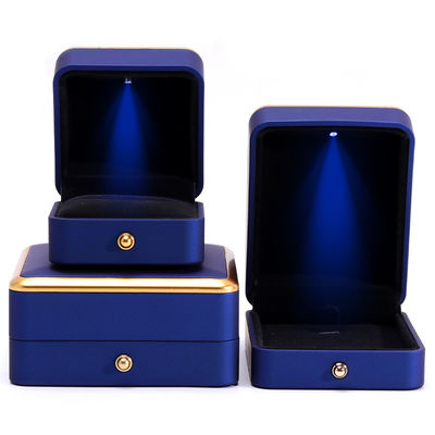 acheter Collier carré et anneau personnalisé Boîte à bijoux LED bleu clair avec style élégant de luxe online manufacture