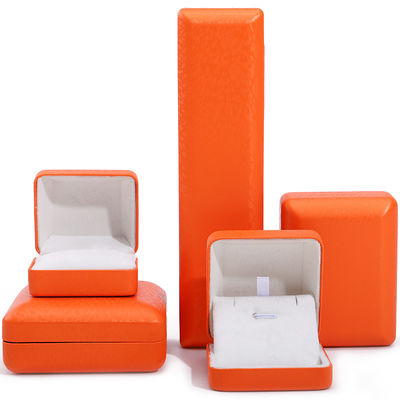 Logo personnalisé Rectangle orange Coffret de bijoux en cuir pour le stockage de collier de bracelet de luxe