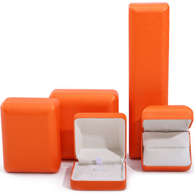 Logo personnalisé Rectangle orange Coffret de bijoux en cuir pour le stockage de collier de bracelet de luxe