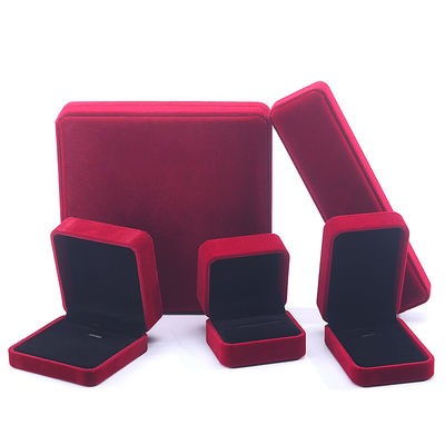 Vente en gros Fabrication Luxe Coffret de bijoux en velours Logo personnalisé Collier rouge Bracelet Boucles d'oreilles Anneau Emballage Coffret de bijoux en velours