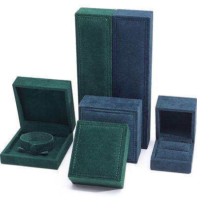 Boîte de bijoux en velours foncé personnalisée pour colliers de luxe Boucles d'oreilles Bracelet Ring 9*9*4cm