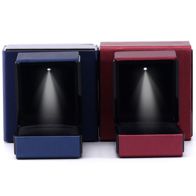 Package de bijoux Hanhong Logo personnalisé en cuir LED Light Box pour bracelet Collier et anneau