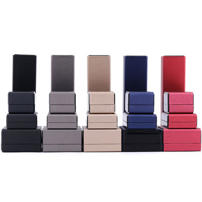 Package de bijoux Hanhong Logo personnalisé en cuir LED Light Box pour bracelet Collier et anneau