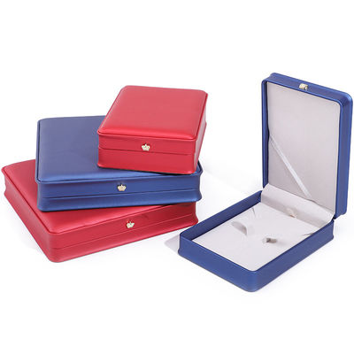 Rectangle fabriqué à la main Hanhong Custom Logo Box Couronne Design Luxueuse Boîte en cuir PU Collier Bague bijoux Boîte