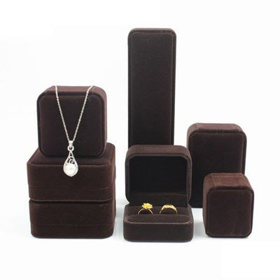 Boîte à bijoux en velours marron de taille personnalisée pour l'emballage de colliers, boucles d'oreilles et bracelets