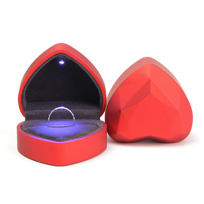acheter La cassette rouge en forme de cœur à LED est le meilleur ensemble de bijoux pour votre collection finale. online manufacture