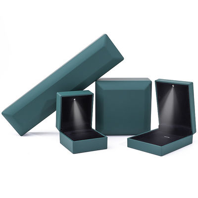 Package de bijoux Logo personnalisé Verte LED Lumière Boîte de velours pour anneaux Bracelets Colliers
