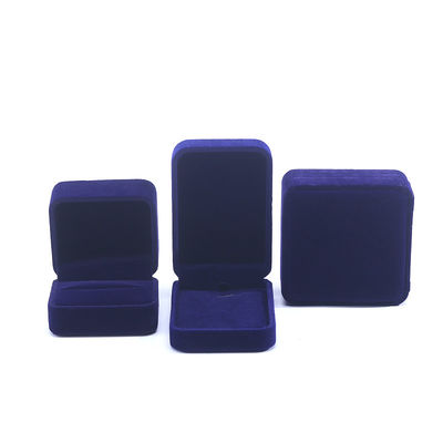 Chine Fabrication en gros haut de gamme boîte à bijoux à collier artisanal boîte à bijoux Emballage Logo personnalisé Luxe Carré Suède velours bleu boîte à bijoux