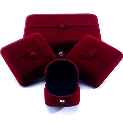 boîte à bijoux élégante à double porte en velours rouge avec logo