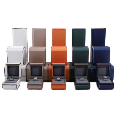 acheter Boîte d'emballage de bijoux élégants personnalisés en cuir PU pour anneaux colliers et bracelets online manufacture