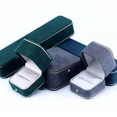 Boîte de bijoux en velours rectangulaire pour bracelets et anneaux faits à la main en 2023