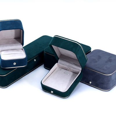 Boîte de bijoux en velours rectangulaire pour bracelets et anneaux faits à la main en 2023