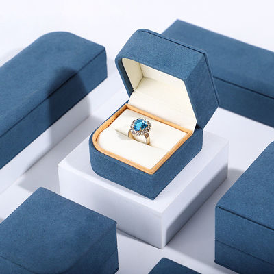 Boîte d'emballage de bijoux en cuir en microfibre bleue pour les boucles d'oreilles Hanhong 7*7*5cm