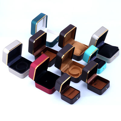 Boîte d'emballage de bijoux en cuir sur mesure pour boucles d'oreilles Colliers et anneaux Design élégant