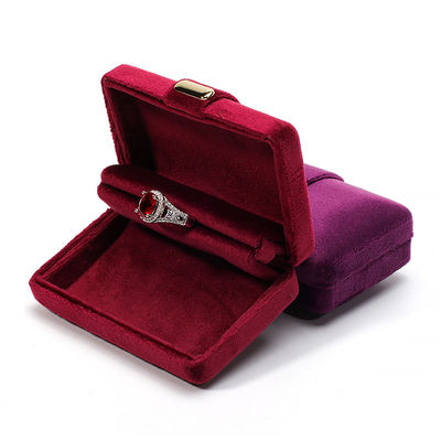 Boîte d'emballage de bijoux métalliques pour boucles d'oreilles rouges de luxe Bracelet Collier