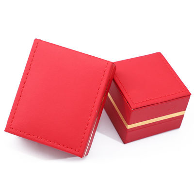 Le dernier style Han Hong Bracelet Light Deluxe avec boucles d'oreilles grises et boîte de bijoux rouge