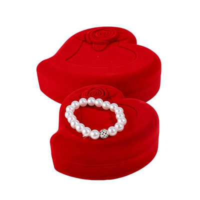 Boîte de bijoux en velours pour le collier d'amour rouge Collier et boucles d'oreilles