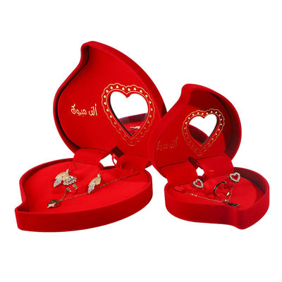 Boîte de bijoux en velours pour le collier d'amour rouge Collier et boucles d'oreilles