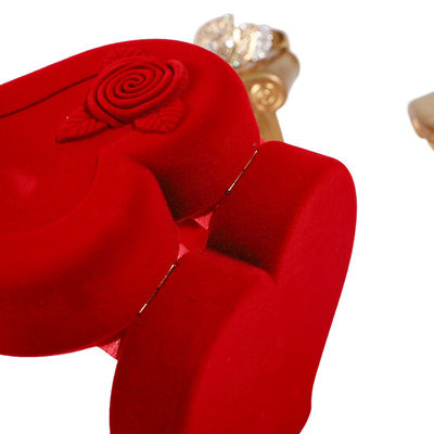 Boîte de bijoux en velours pour le collier d'amour rouge Collier et boucles d'oreilles