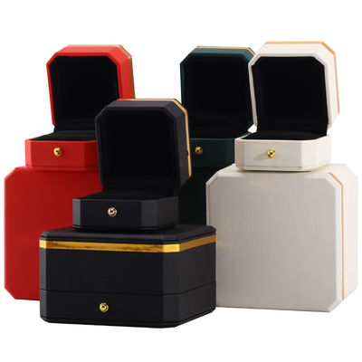 acheter Emballage de bijoux en cuir PU octogonal aux couleurs multiples avec décoration dorée online manufacture