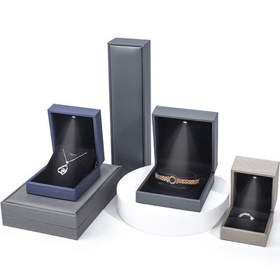 Pinceau de finition en cuir en PU LED Box de stockage de bijoux de plusieurs couleurs