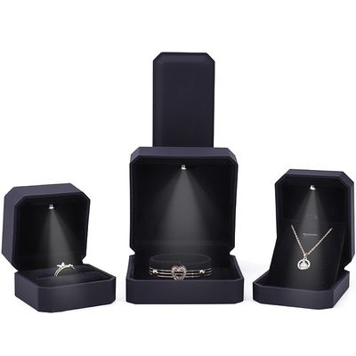 acheter Le plus récent logo personnalisé LED Jeu de bijoux boîte d'affichage pour les anneaux colliers Bracelets et boucles d'oreilles online manufacture
