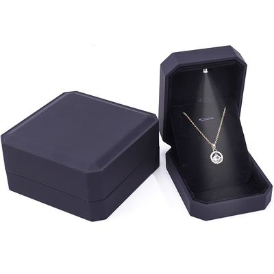 Le plus récent logo personnalisé LED Jeu de bijoux boîte d'affichage pour les anneaux colliers Bracelets et boucles d'oreilles