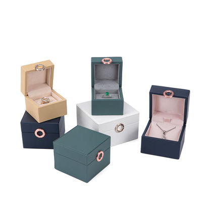 acheter Paquet de bijoux Hanhong Four-Leaf Clover Luxe Boîte à bagues en cuir en PU avec logo personnalisé online manufacture