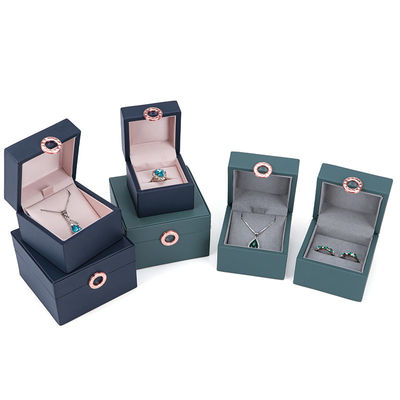 Paquet de bijoux Hanhong Four-Leaf Clover Luxe Boîte à bagues en cuir en PU avec logo personnalisé