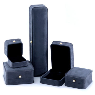 Boîte à bijoux en velours gris faite à la main pour les bracelets de luxe personnalisés