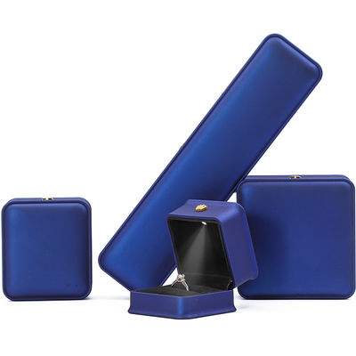 Boîte de rangement de bijoux en cuir en PU convexe doux Luxe Boîte de bijoux couleur bleu foncé