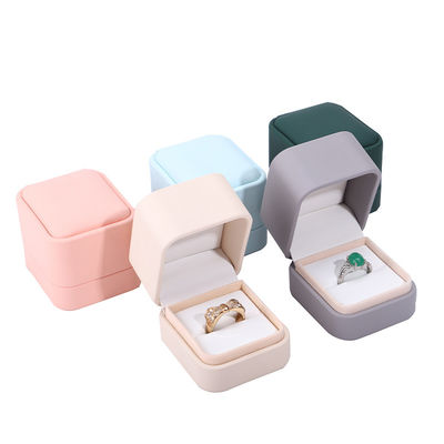 Logo personnalisé Joaillerie Package Boîte en cuir en PU pour boucles d'oreilles Bracelets Colliers et anneaux