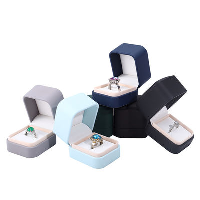 Logo personnalisé Joaillerie Package Boîte en cuir en PU pour boucles d'oreilles Bracelets Colliers et anneaux