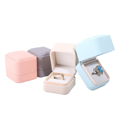 Logo personnalisé Joaillerie Package Boîte en cuir en PU pour boucles d'oreilles Bracelets Colliers et anneaux