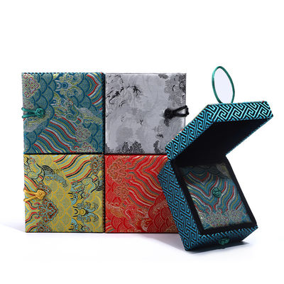 Boîte à emballage de bijoux pour bracelet style collier classique Boîte de stockage de pendentif 11*11*6,5 cm