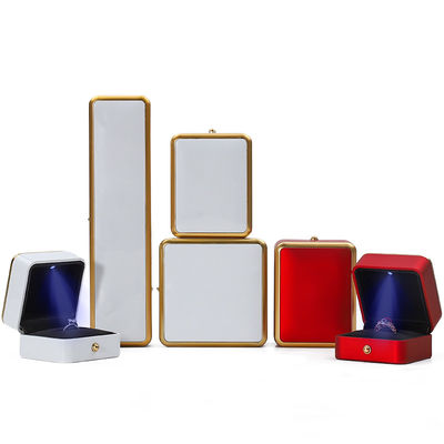 Organiseur de boîte à bijoux LED à décoration dorée personnalisée pour bracelet