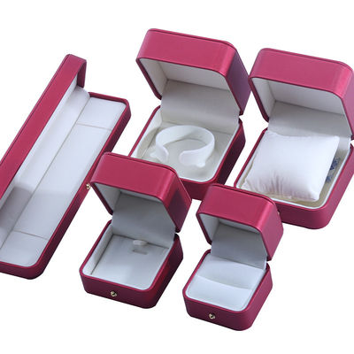 acheter Hanhong personnalisé rouge PU en cuir de bijoux boîte d'emballage pour le collier de mariage boucles d'oreilles Ring online manufacture