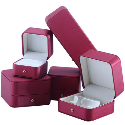 Hanhong personnalisé rouge PU en cuir de bijoux boîte d'emballage pour le collier de mariage boucles d'oreilles Ring