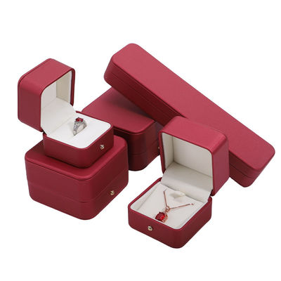 Hanhong personnalisé rouge PU en cuir de bijoux boîte d'emballage pour le collier de mariage boucles d'oreilles Ring
