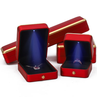 acheter Luxe LED rouge éclairant boîte à bijoux, boîtes à bijoux online manufacture